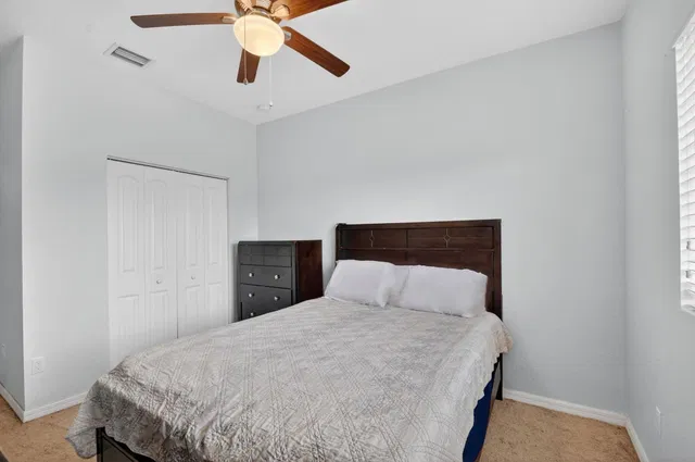 Residence photo 23