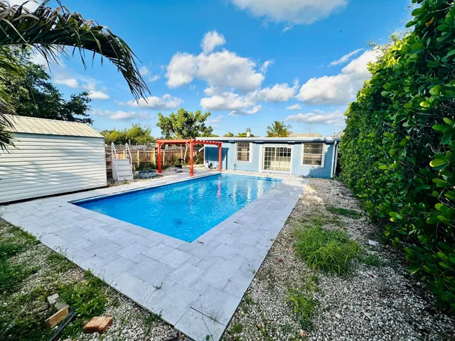 Residence photo 8