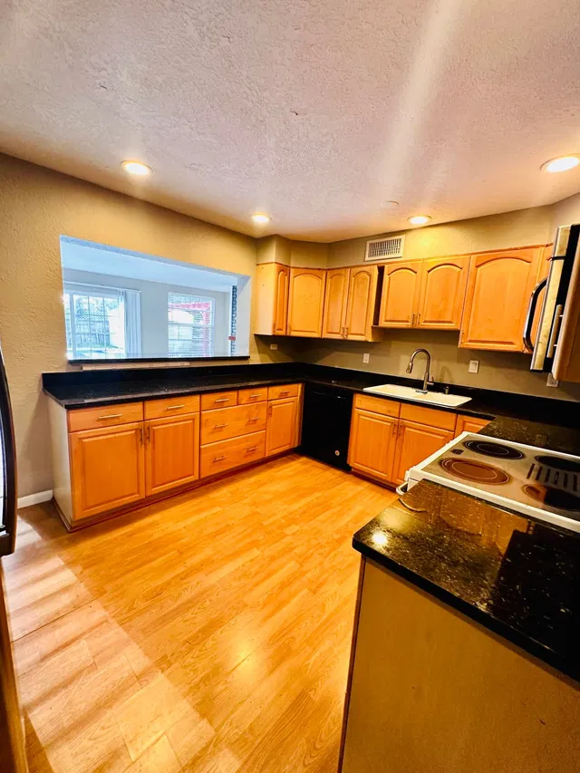 Residence photo 17