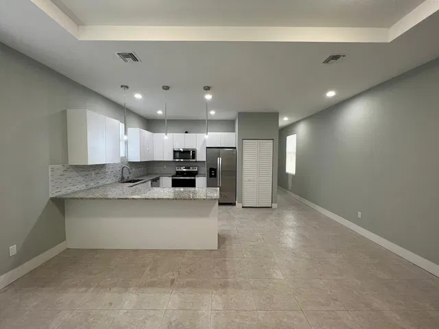 Residence photo 6