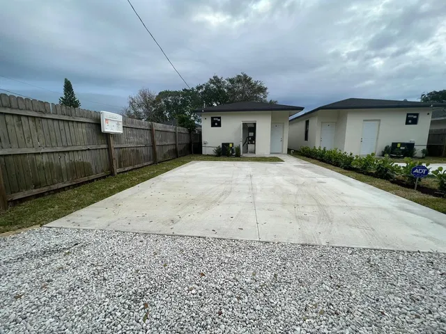 Residence photo 29