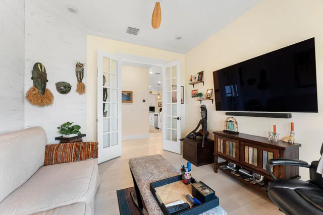 Residence photo 24