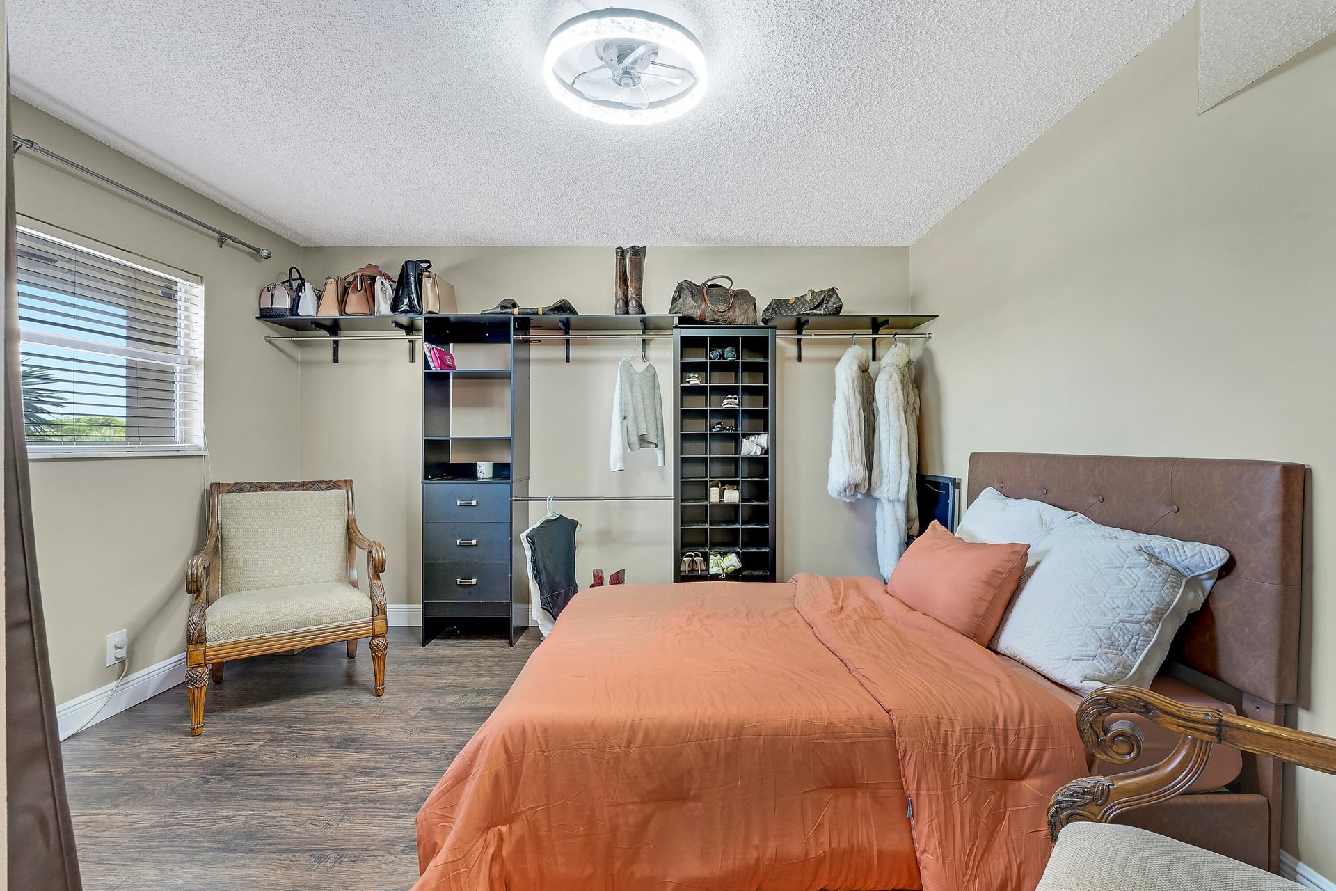 Unit 405 photo 14