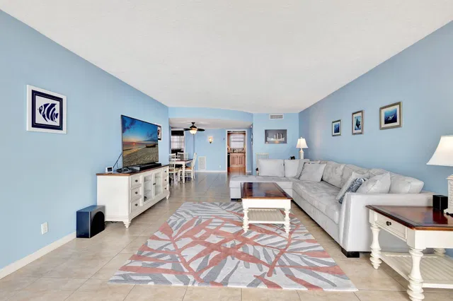  Unit 503 photo 12