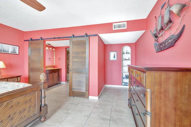  Unit 503 photo 23