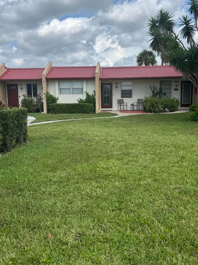 Residence photo 3