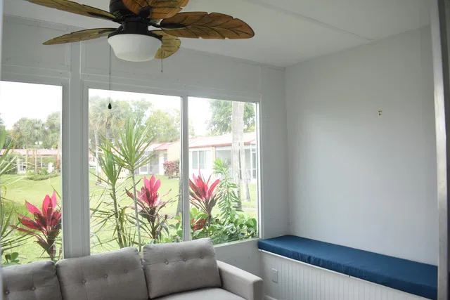 Residence photo 14