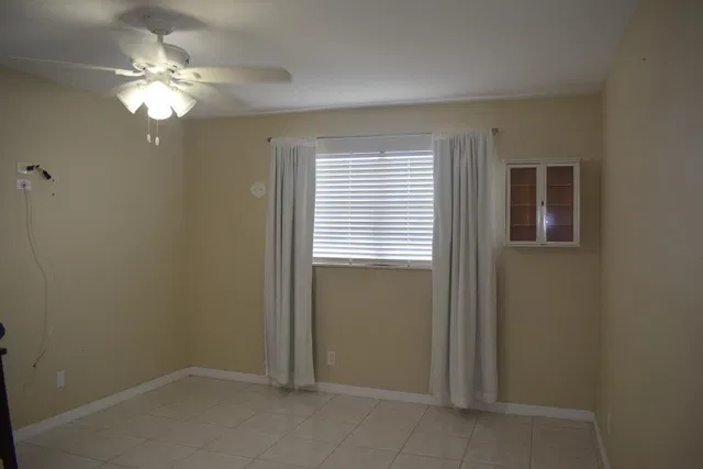 Residence photo 17