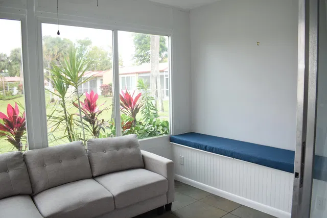 Residence photo 22