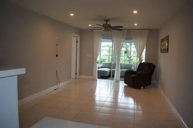 Residence photo 23