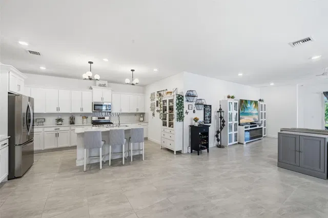 Unit 1279 photo 6