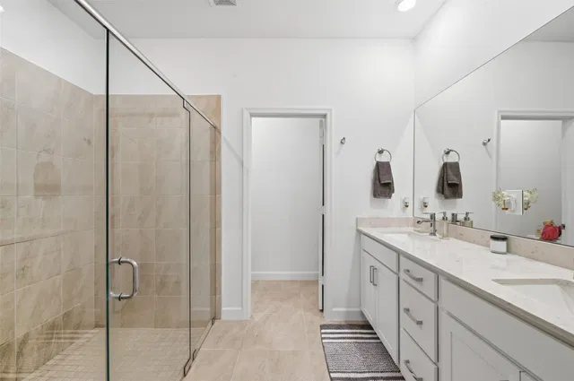 Unit 1279 photo 9