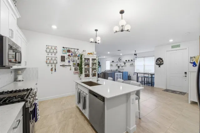 Unit 1279 photo 11