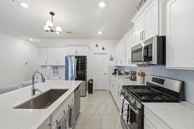 Unit 1279 photo 12