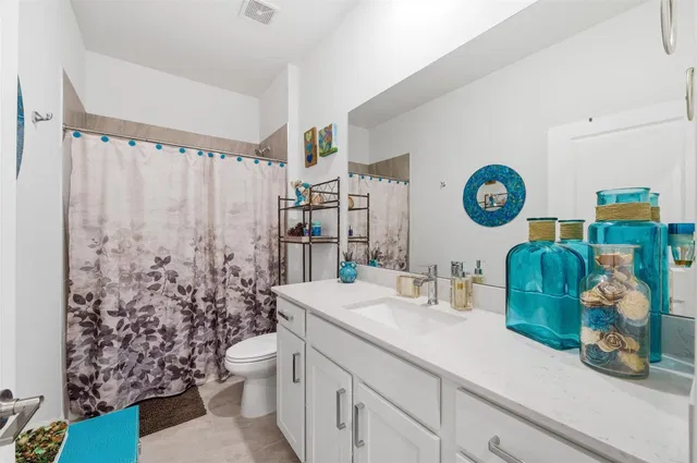 Unit 1279 photo 18