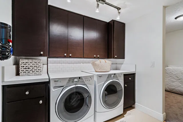 Unit 406 photo 18