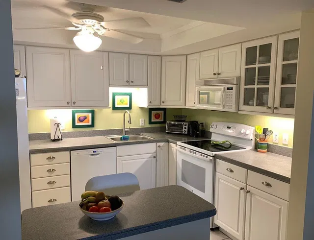 Unit 502 photo 7