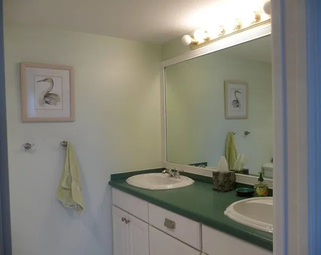 Unit 502 photo 15