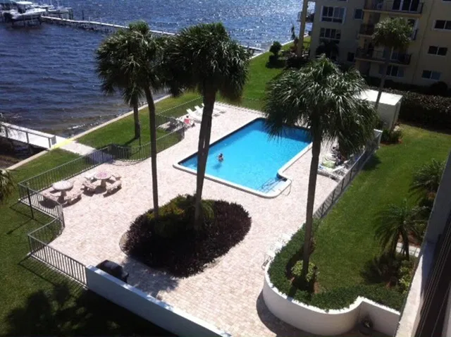 Unit 502 photo 20