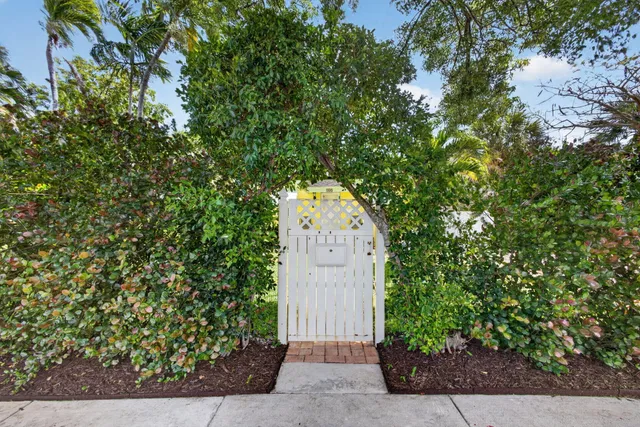 West Palm Beach Residence photo 2