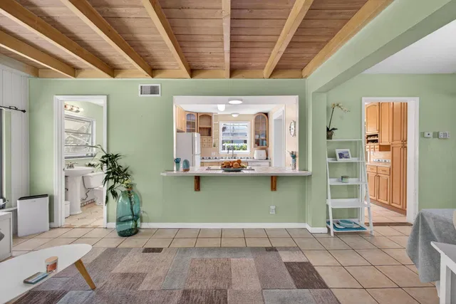 West Palm Beach Residence photo 18