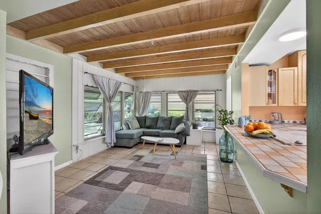 West Palm Beach Residence photo 20