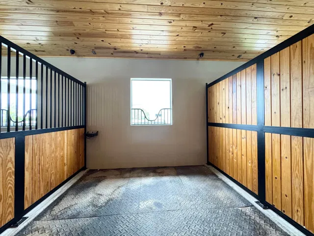 Residence photo 3