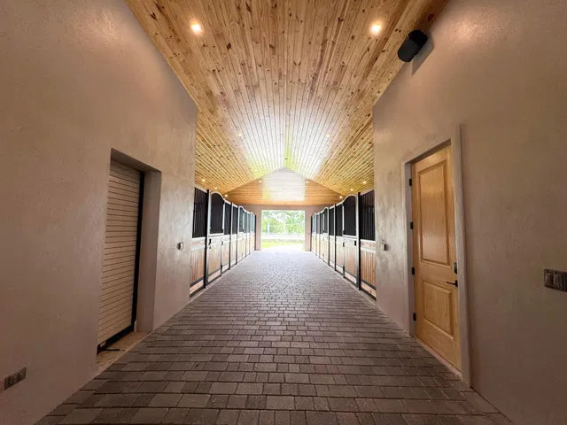 Residence photo 6