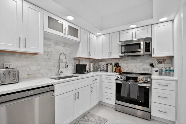 Boca West Country Club Unit 4073 photo 2