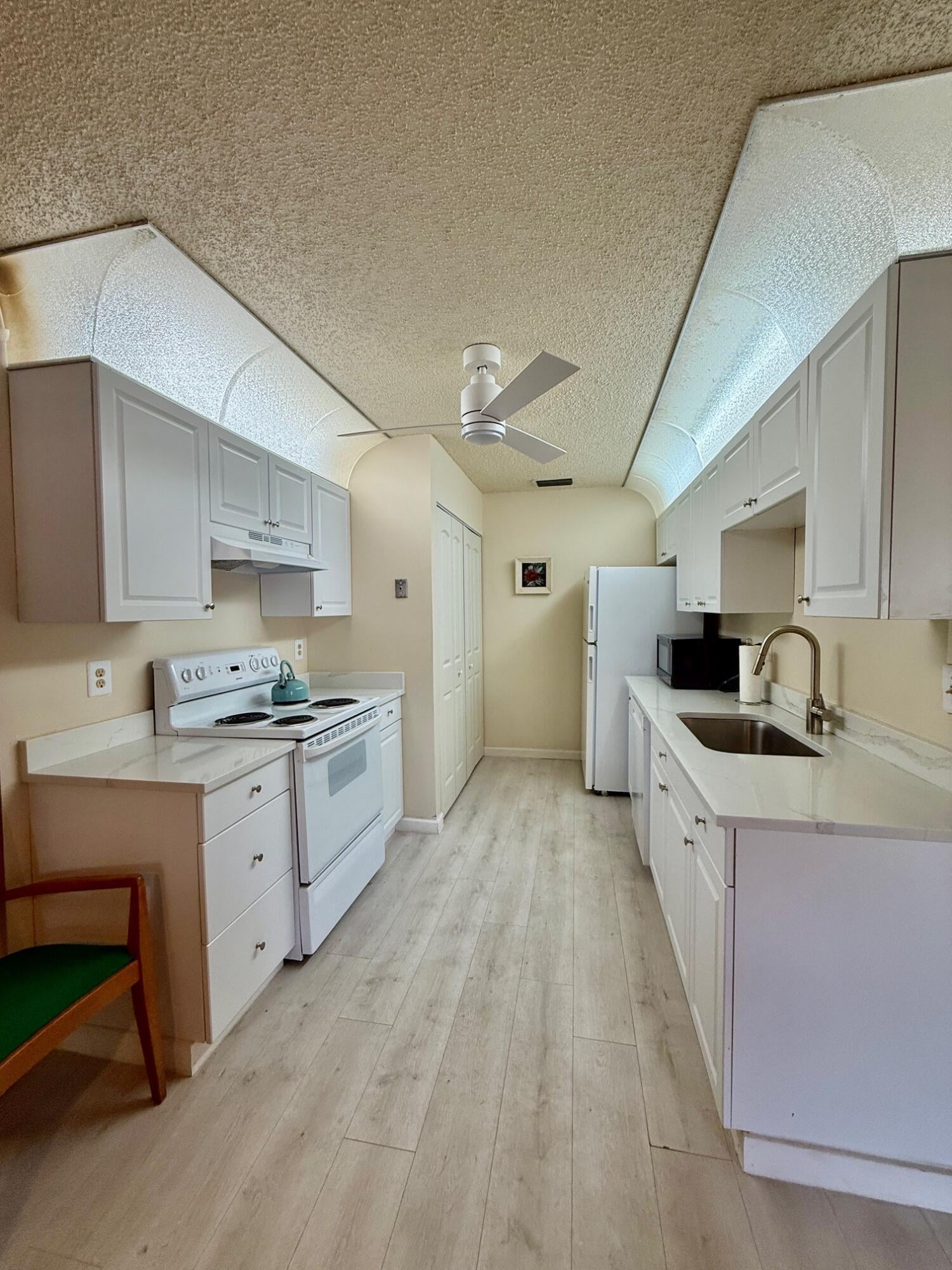 Residence photo 3