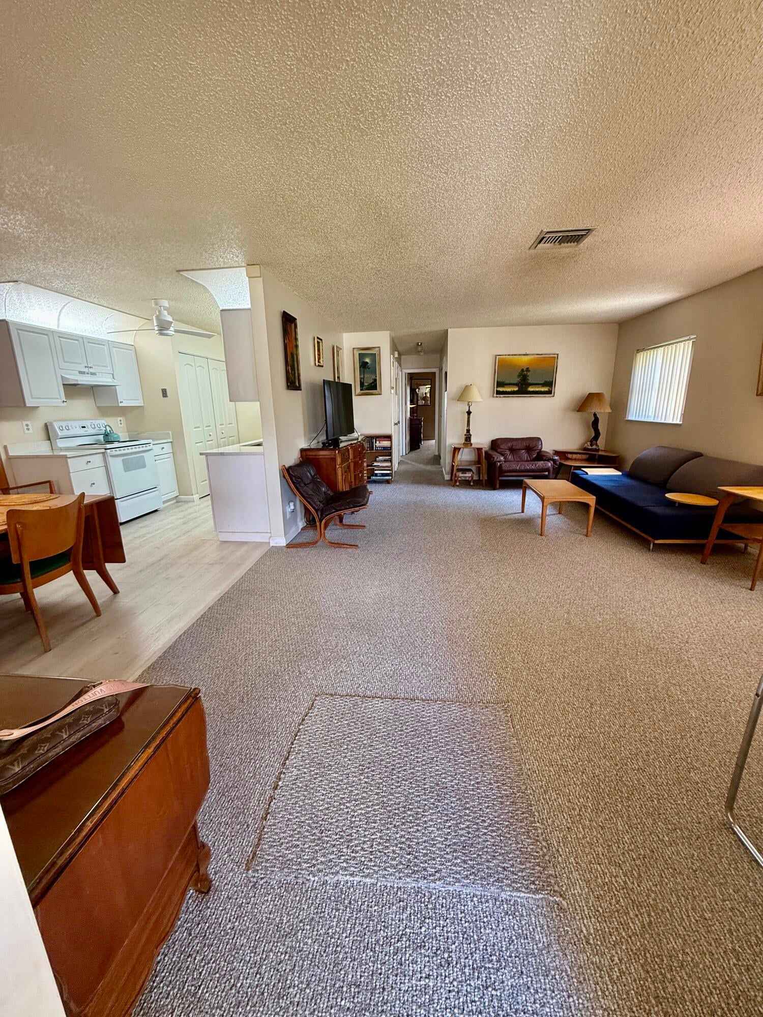 Residence photo 6