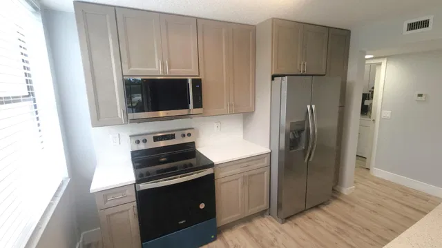  Unit 4111 photo 14