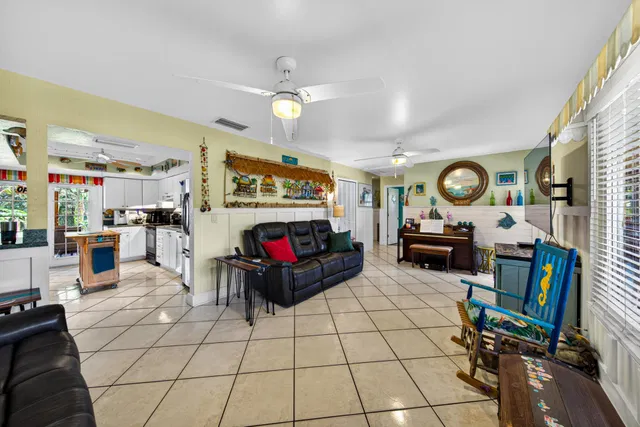 Residence photo 12