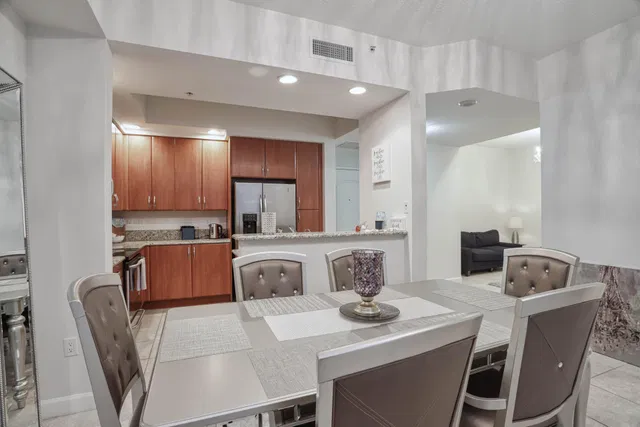 One City Plaza Unit 707 photo 8