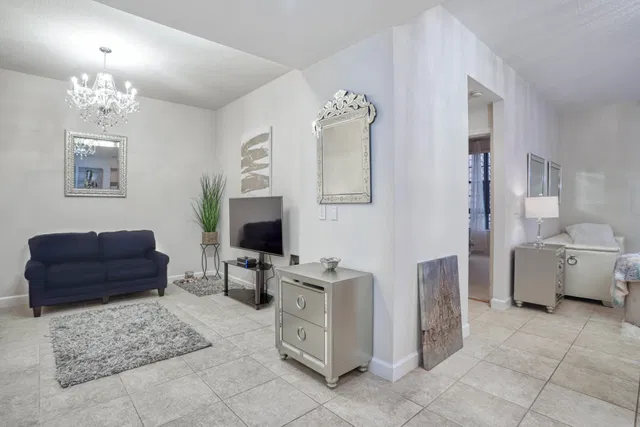 One City Plaza Unit 707 photo 12