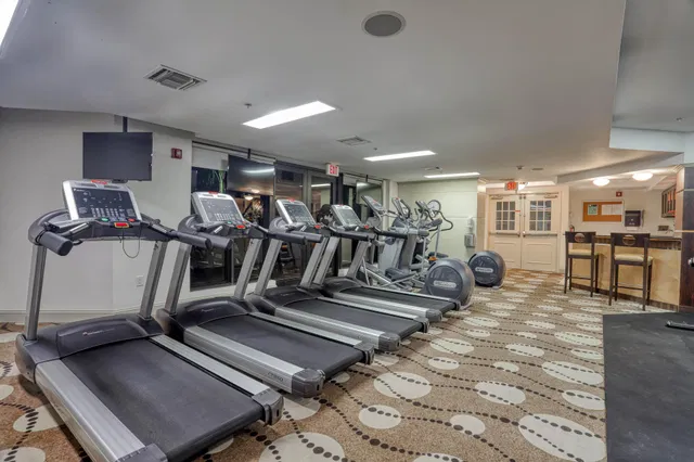 One City Plaza Unit 707 photo 16