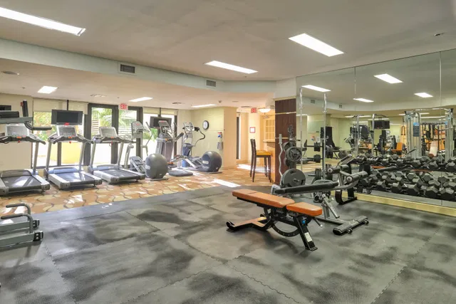 One City Plaza Unit 707 photo 22