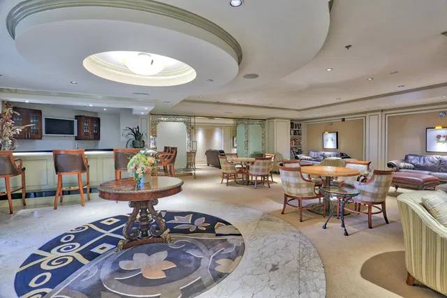 One City Plaza Unit 707 photo 23