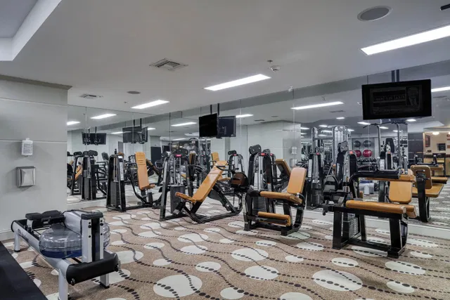 One City Plaza Unit 707 photo 30