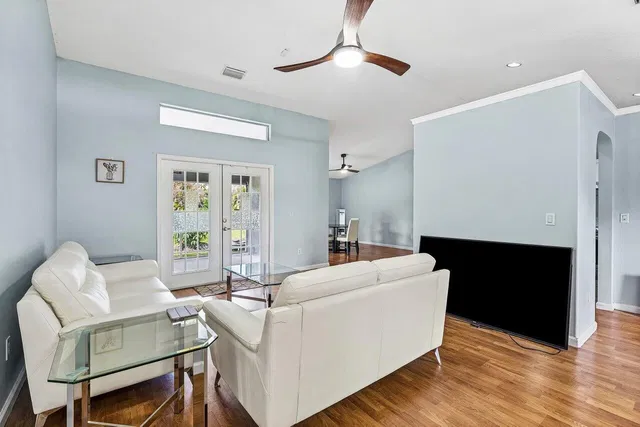 Residence photo 6