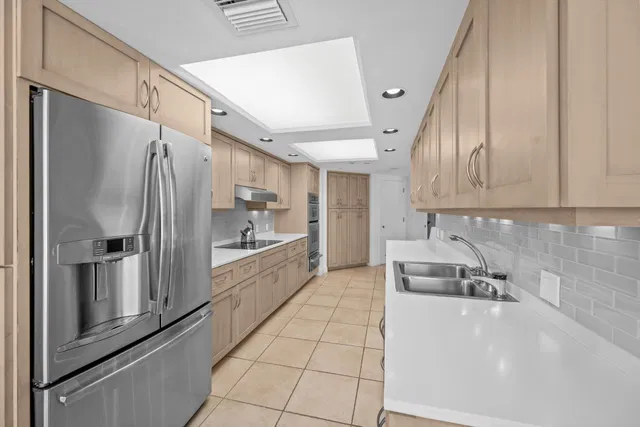 The Enclave Unit 305s photo 11