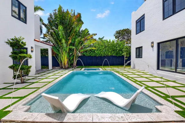 SoSo West Palm Beach Residence photo 4