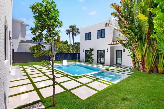 SoSo West Palm Beach Residence photo 7