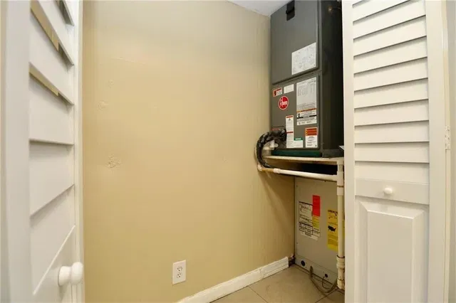 Unit 408 photo 10