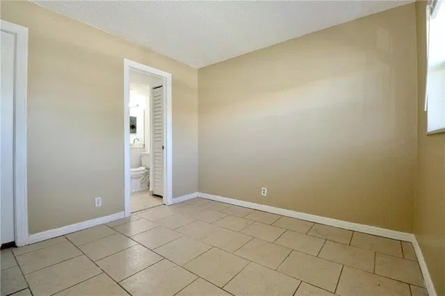 Unit 408 photo 12