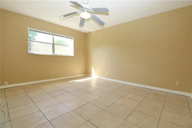 Unit 408 photo 16
