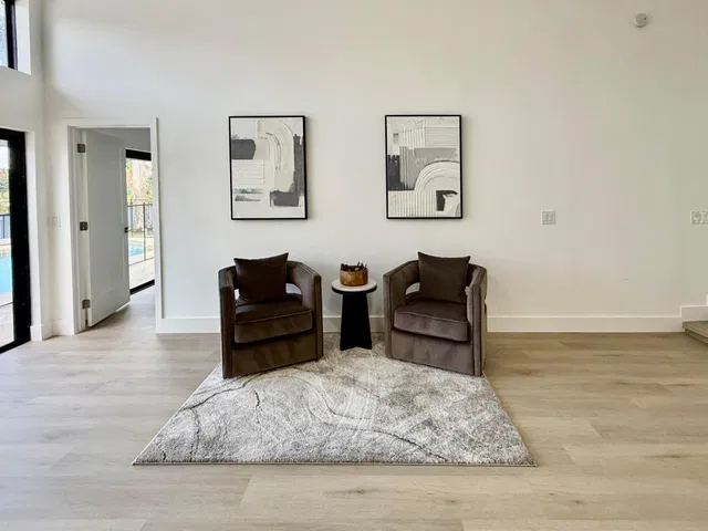 Residence photo 3