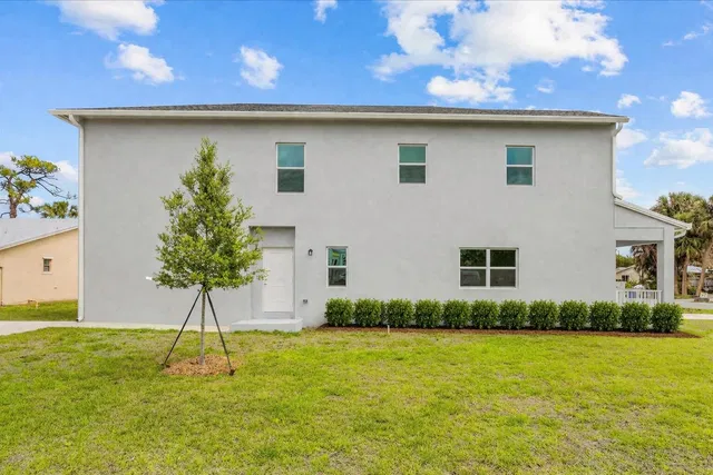 Residence photo 3