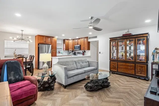 Residence photo 4