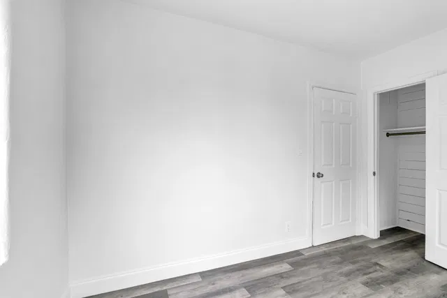 Unit 4 photo 12